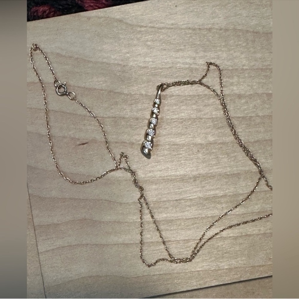 Elegant Gold & Diamond Necklace